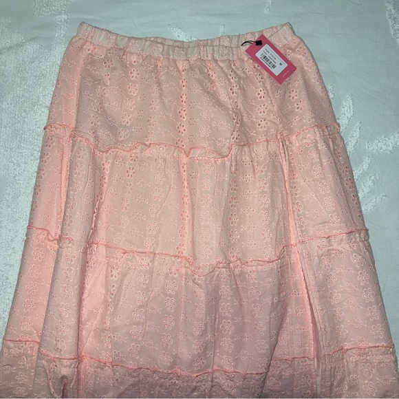 EDIKTED Tiered Eyelet Slitted Maxi Skirt - Picture 4 of 4